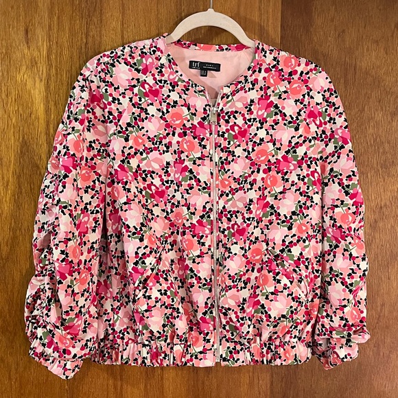 Zara Jackets & Blazers - ZARA Pink Floral Lightweight Jacket Sz M